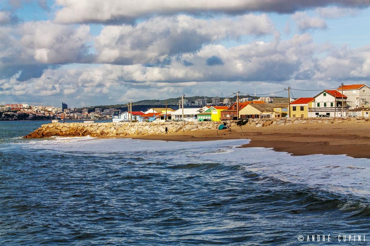 Incosta Surf House Pansiyon Costa da Caparica Dış mekan fotoğraf