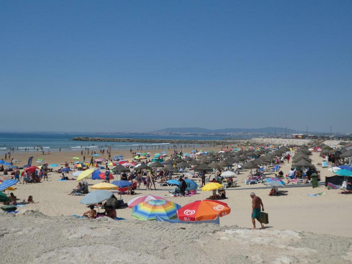 Incosta Surf House Pansiyon Costa da Caparica Dış mekan fotoğraf