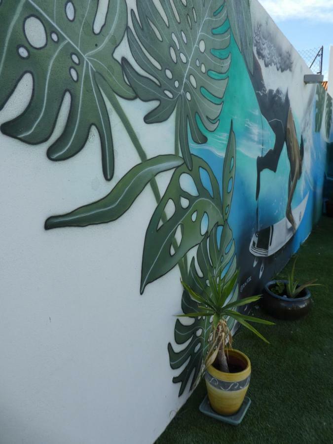 Incosta Surf House Pansiyon Costa da Caparica Dış mekan fotoğraf