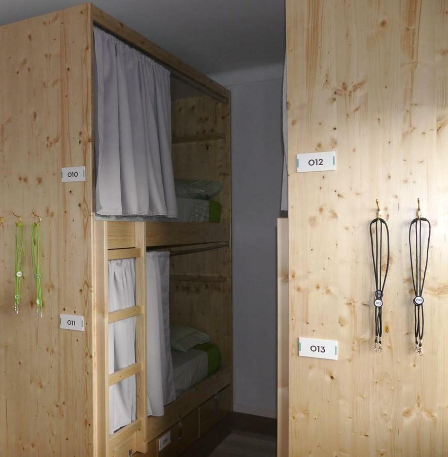 Incosta Surf House Pansiyon Costa da Caparica Dış mekan fotoğraf