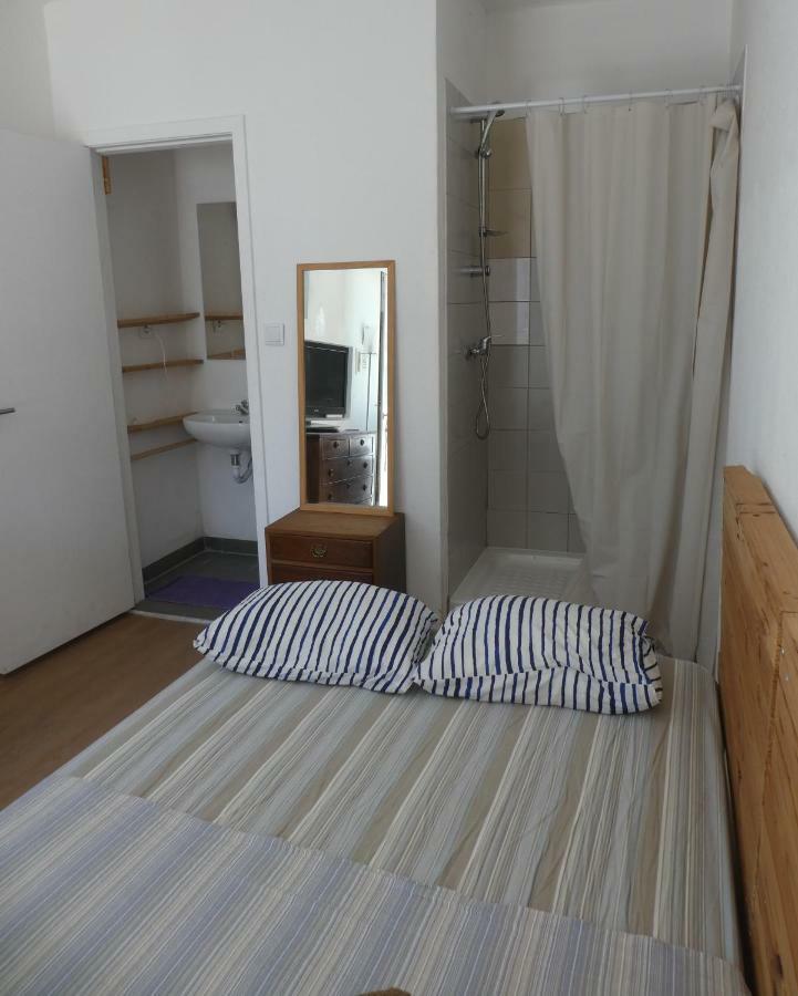 Incosta Surf House Pansiyon Costa da Caparica Dış mekan fotoğraf