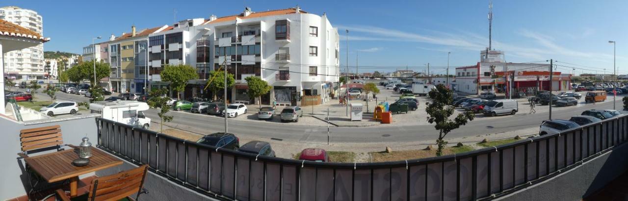 Incosta Surf House Pansiyon Costa da Caparica Dış mekan fotoğraf