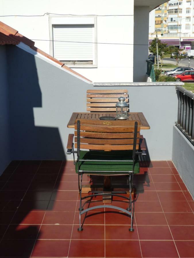Incosta Surf House Pansiyon Costa da Caparica Dış mekan fotoğraf